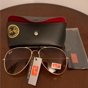 Ray-Ban Gold Frame Aviator Sunglasses